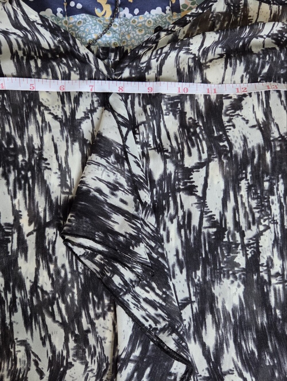 Guess Black & White Printed Ruffle Cami - Picture 5 of 5